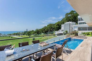 Casa em Condomínio com 5 quartos à venda, 554m², 6 banheiros, 6 garagens - Praia do Estaleirinho - Balneário Camboriú