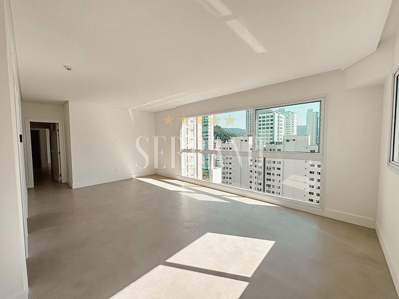 Apartamento Mobiliado de 03 Suites com 03 Vagas em Balne�rio Cambori� 2