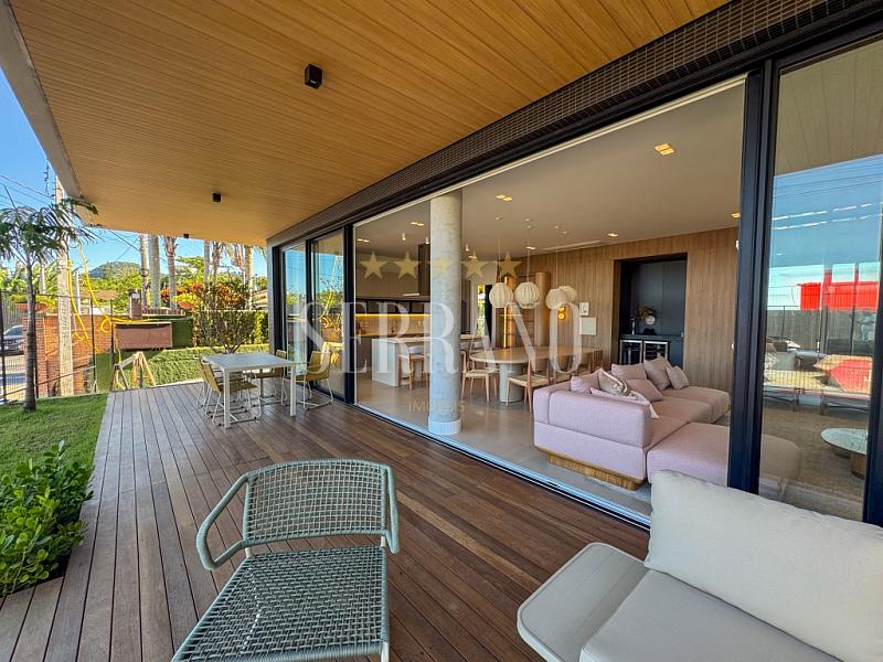 Casa em Condomínio com 4 quartos à venda, 344m², 6 banheiros, 3 garagens - Praia do Estaleiro - Balneário Camboriú — foto 6