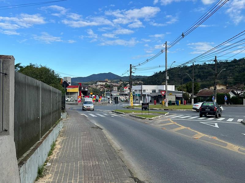 Terreno de 13 mil metros quadrados pr�ximo da Rua General Os�rio 11