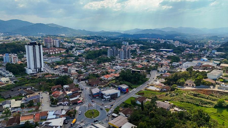 Terreno de 13 mil metros quadrados pr�ximo da Rua General Os�rio 2