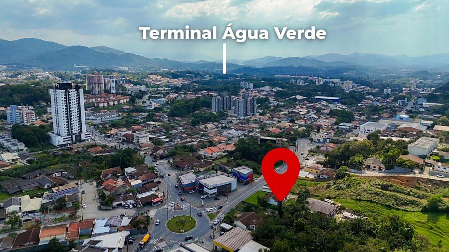 Terreno de 13 mil metros quadrados pr�ximo da Rua General Os�rio 8