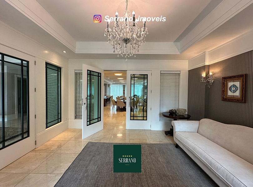 Apartamento Estilo Neocl�ssico de 353 m� na Ponta Aguda com 05 Vagas 21