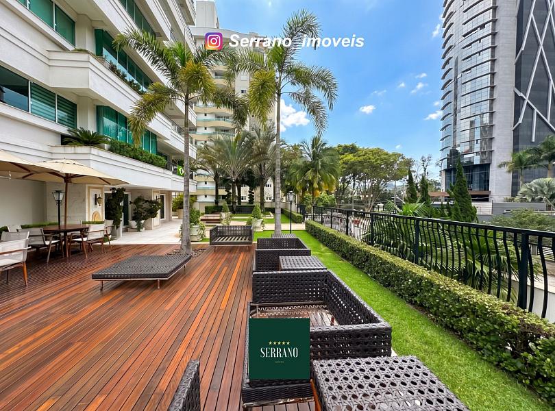 Apartamento Estilo Neocl�ssico de 353 m� na Ponta Aguda com 05 Vagas 10