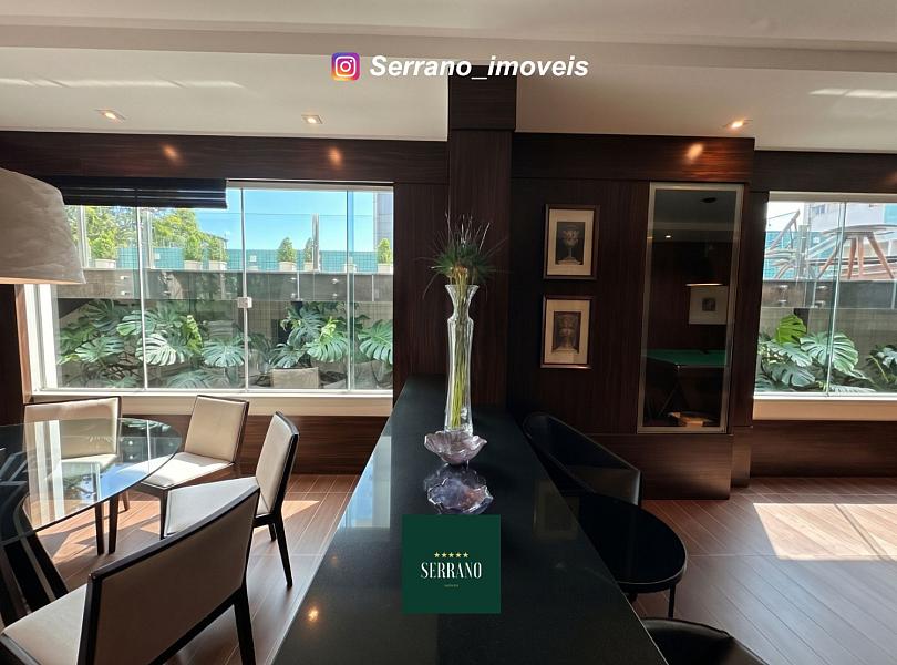 Apartamento Estilo Neocl�ssico de 353 m� na Ponta Aguda com 05 Vagas 18