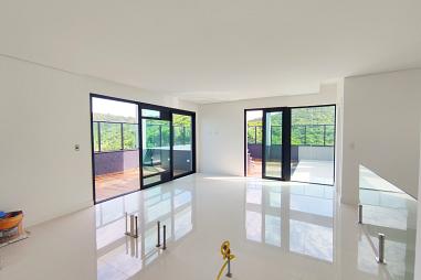 Cobertura Duplex no Edifício Privilège Brava na Praia Brava