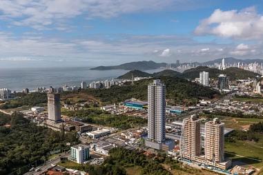 Apartamento no Edifício Brava Park na Praia Brava