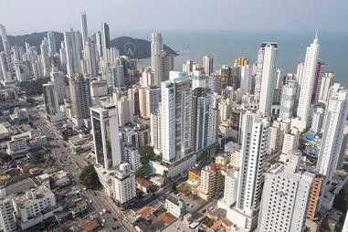 Apartamento no Edifício Diamond Crystal Tower em Balneário Camboriú