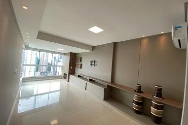 Apartamento no Edifício Império das Ondas em Balneário Camboriú