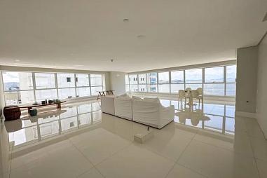Apartamento Frente Mar no Edifício Epic Tower em Balneário Camboriú
