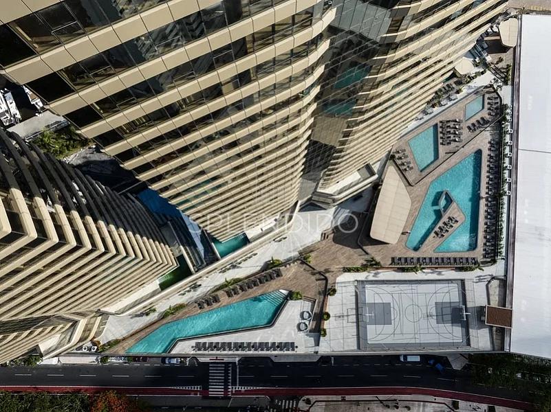 Apartamento no Yachthouse | Acima do 60� Andar 24