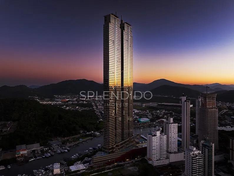 Apartamento no Yachthouse | Acima do 60� Andar 22