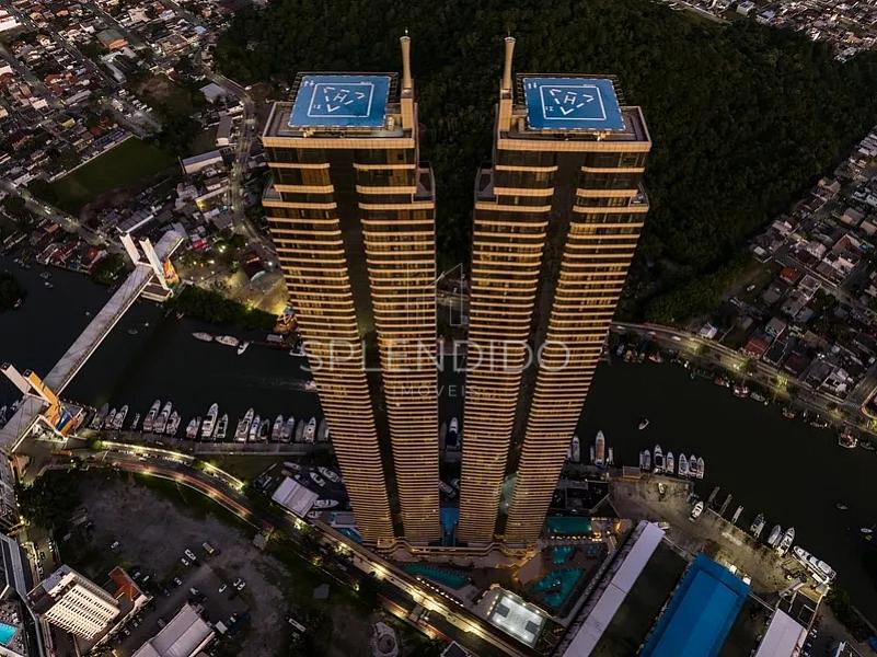 Apartamento no Yachthouse | Acima do 60� Andar 23