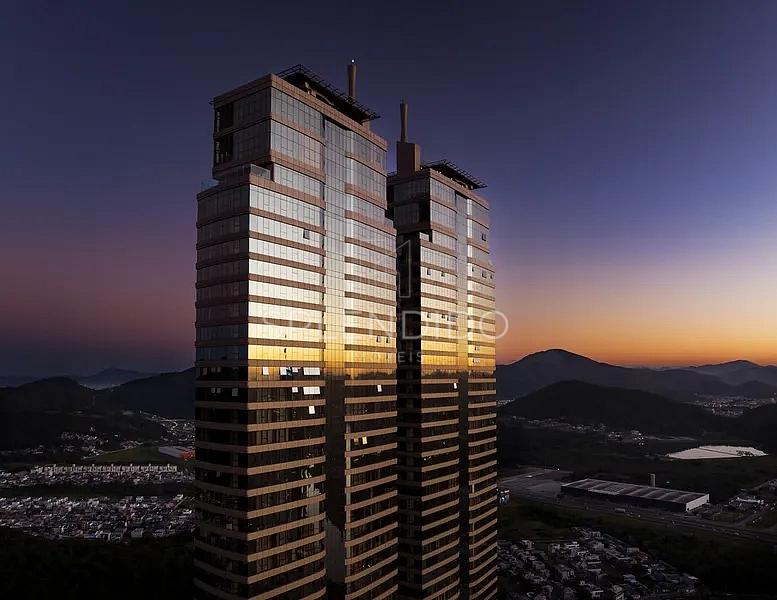 Apartamento no Yachthouse | Acima do 60� Andar 20