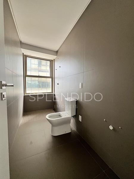 Apartamento no Yachthouse | Acima do 60� Andar 12