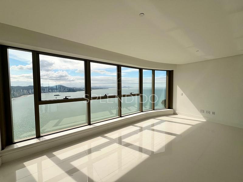 Apartamento no Yachthouse | Acima do 60� Andar 2