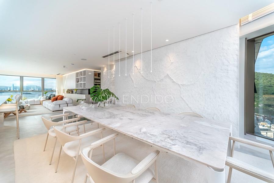 Yachthouse mobiliado � venda em Balne�rio Cambori� | 265 m� e 4 su�tes 9