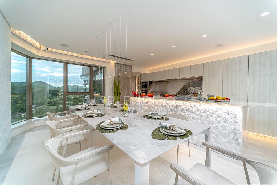 Yachthouse mobiliado � venda em Balne�rio Cambori� | 265 m� e 4 su�tes 6