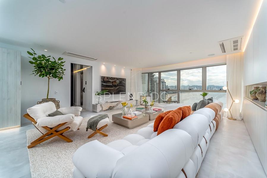 Yachthouse mobiliado � venda em Balne�rio Cambori� | 265 m� e 4 su�tes 2