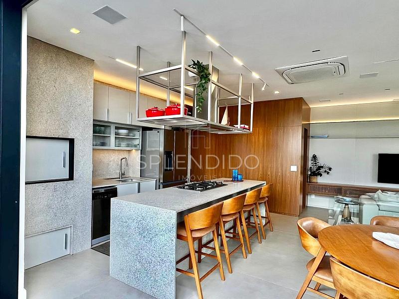 Cobertura Duplex no Edif�cio Brava Vita na Praia Brava 2