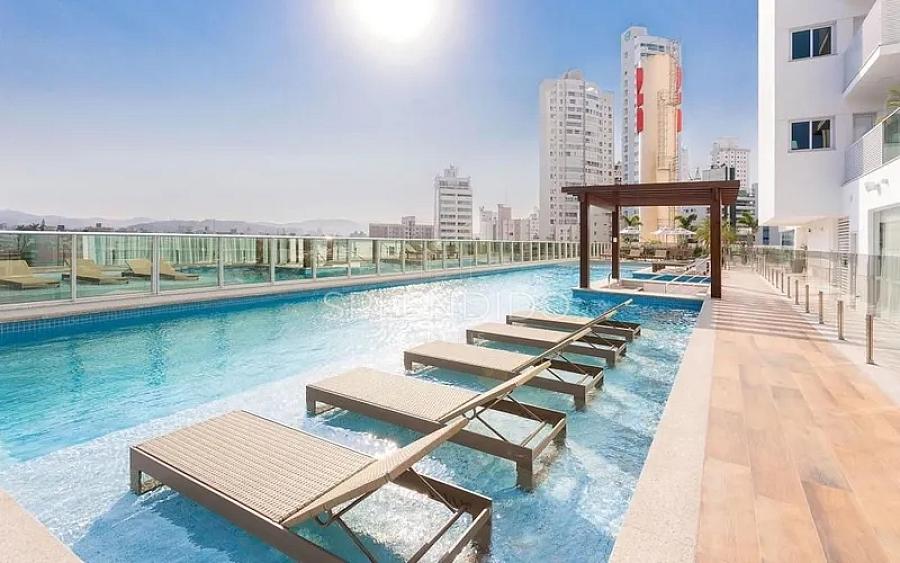 Ed. Phoenix Tower em Balne�rio Cambori� | Garden de 297 m� com SPA 35
