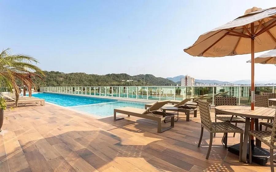 Ed. Phoenix Tower em Balne�rio Cambori� | Garden de 297 m� com SPA 37
