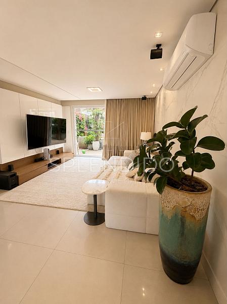 Ed. Phoenix Tower em Balne�rio Cambori� | Garden de 297 m� com SPA 14