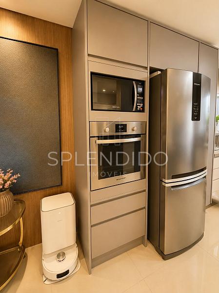 Ed. Phoenix Tower em Balne�rio Cambori� | Garden de 297 m� com SPA 21