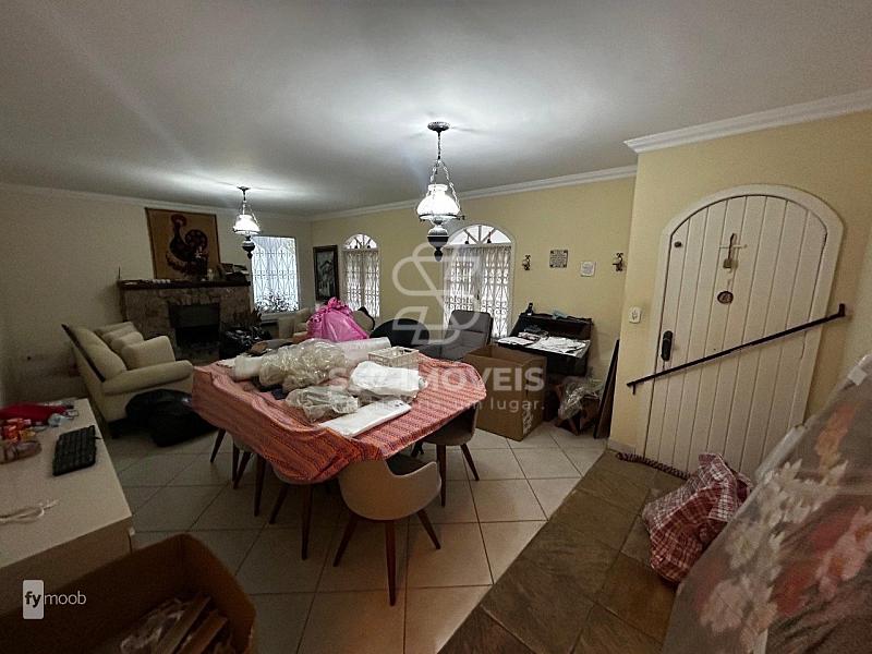 Linda casa térrea com mais 300m², 7 quartos, e amplo quintal  no Bairro Cajuru! — foto 6