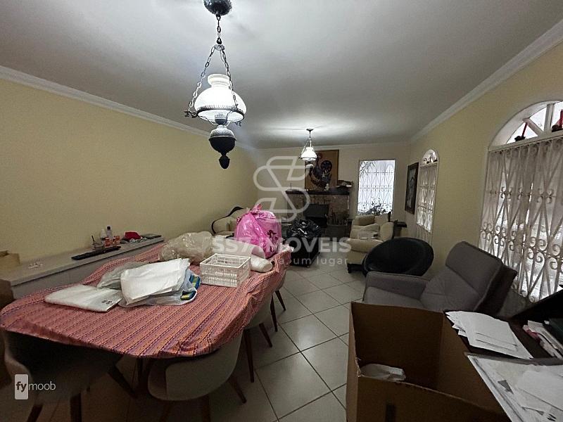 Linda casa térrea com mais 300m², 7 quartos, e amplo quintal  no Bairro Cajuru! — foto 7