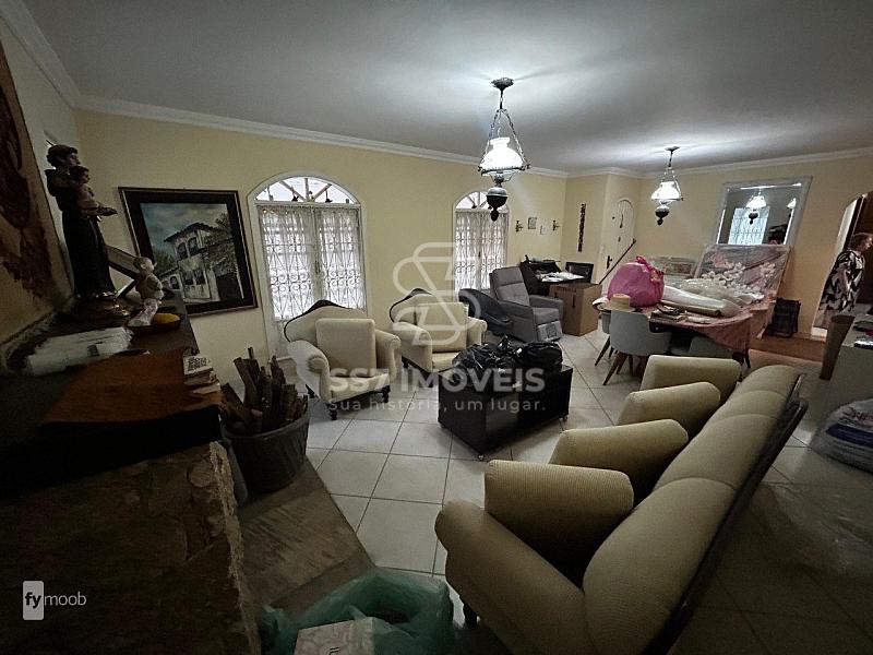 Linda casa térrea com mais 300m², 7 quartos, e amplo quintal  no Bairro Cajuru! — foto 8