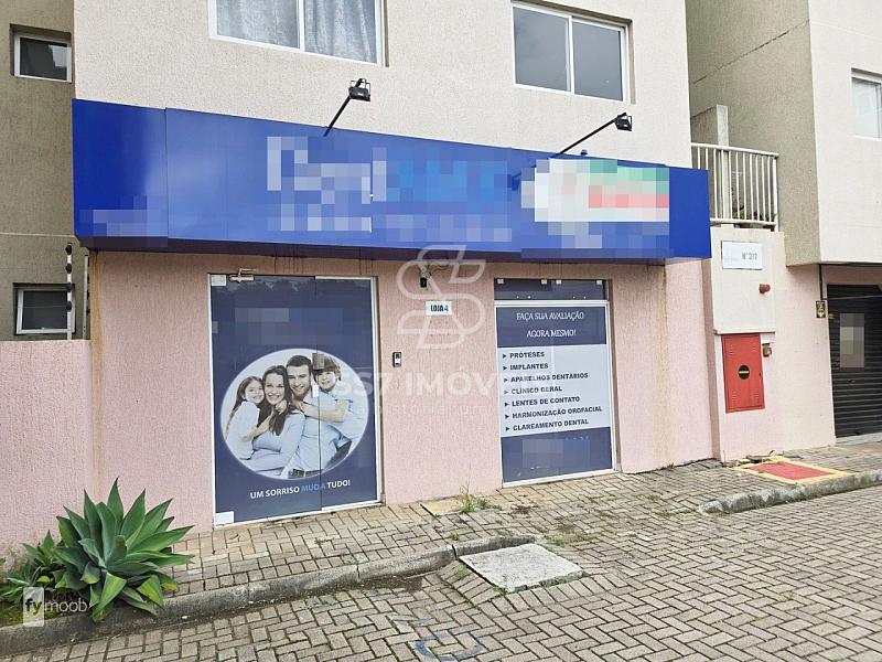 Loja comercial de frente para a rua, projetada e equipada para consultório odontológico, localizada no bairro Campo de Santana — foto 2