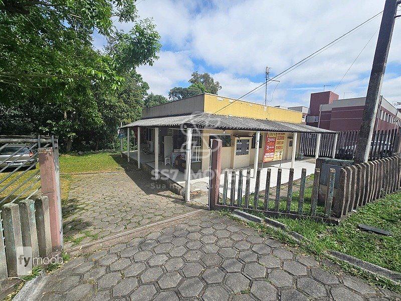 Loja comercial no Fazedninha em rua muito movimentada — foto 3