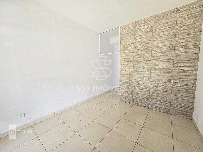 Loja comercial no Fazedninha em rua muito movimentada — foto 6