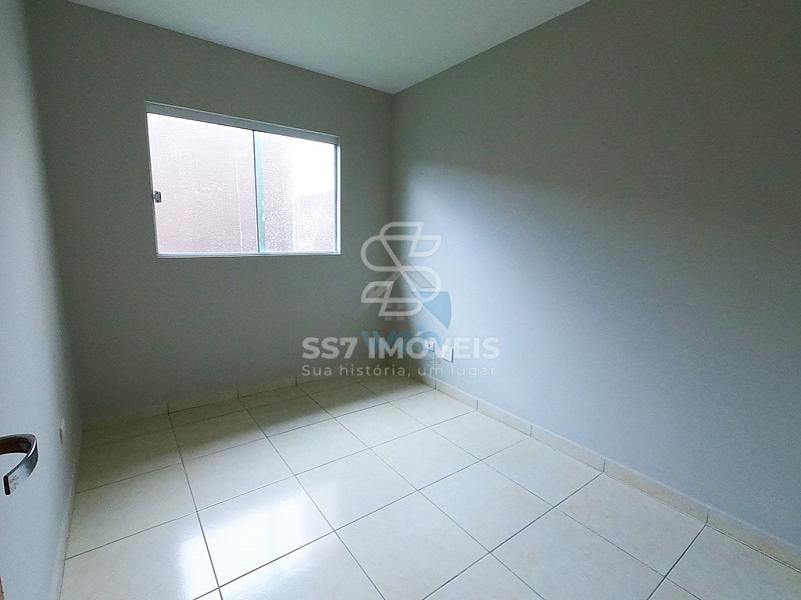 Lindo sobrado à venda, conta com 4 quartos e amplo terrreno, em região tranquila no bairro do Umbará, próximo ao Santuário da Divina Misericórdia. — foto 13