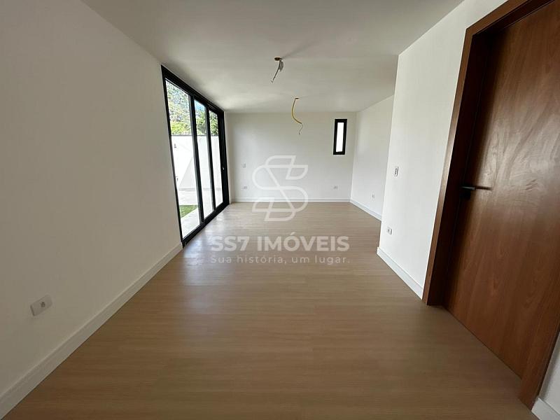 Ampla casa térrea com 3 suítes + amplo terreno no Mercúrio -  Cajuru! — foto 16