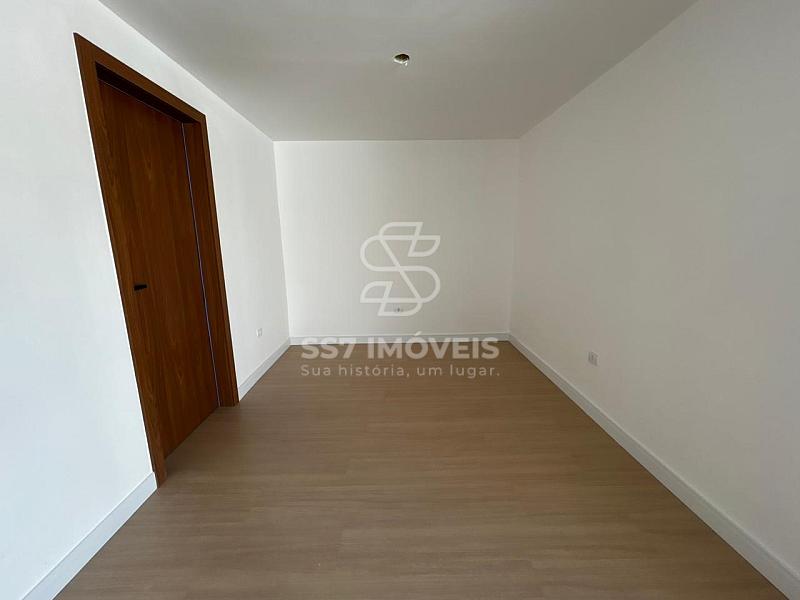 Ampla casa térrea com 3 suítes + amplo terreno no Mercúrio -  Cajuru! — foto 18