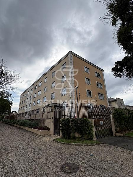 Excelente amplo apartamento semimobiliado com 3 quartos no bairro �gua Verde em Curitiba! 1