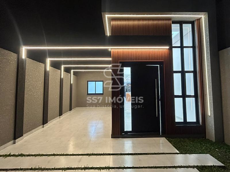 Linda Casa t�rrea de alto padr�o com piscina privativa no Bairro Cajuru! 1