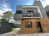 Lindo triplex com 3 quartos com um amplo terreno privativo no Xaxim! 1
