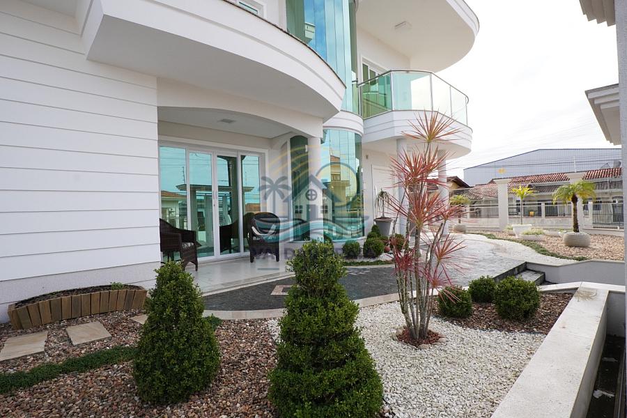 Casa de Alto Padrão em Barra Velha — Exclusividade, Sofisticação e Segurança Total — foto 5