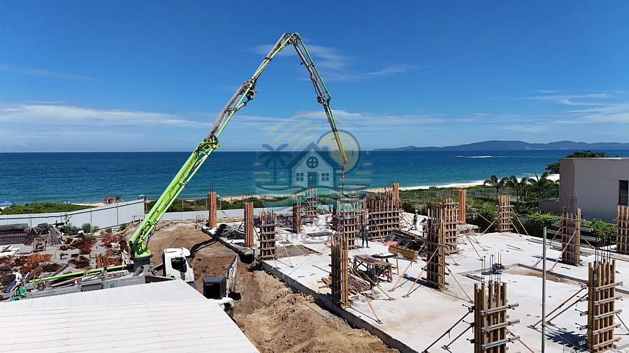Uma residência frente mar rara na Praia do Estaleiro | Garden exclusivo com 579 m² privativos — foto 6