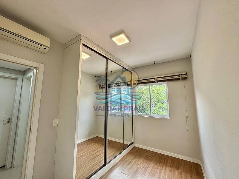 Apartamento com suíte e sacada com churrasqueira no Jardim das Tulherias em Itajaí — foto 14