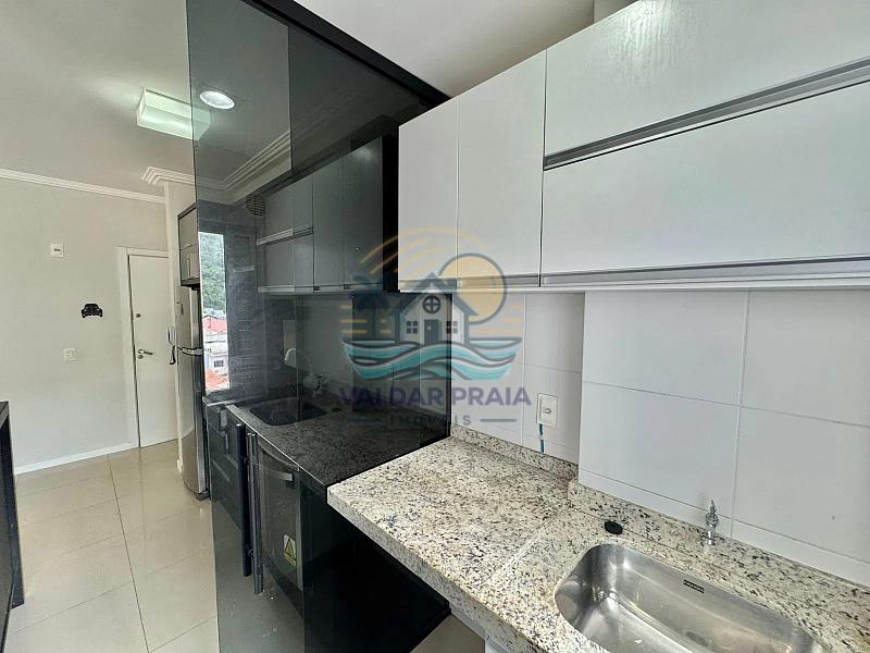 Apartamento com suíte e sacada com churrasqueira no Jardim das Tulherias em Itajaí — foto 9