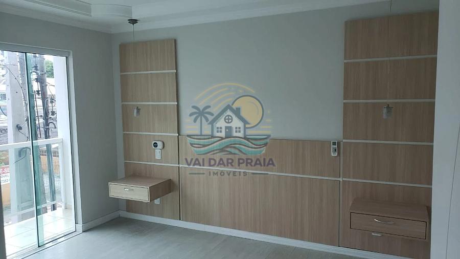 Casa à venda no bairro Nações em Balneário Camboriú | 325m², 3 pavimentos e área de lazer com piscina — foto 7