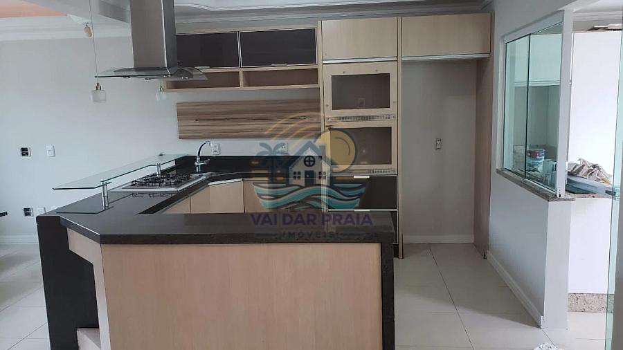 Casa à venda no bairro Nações em Balneário Camboriú | 325m², 3 pavimentos e área de lazer com piscina — foto 6