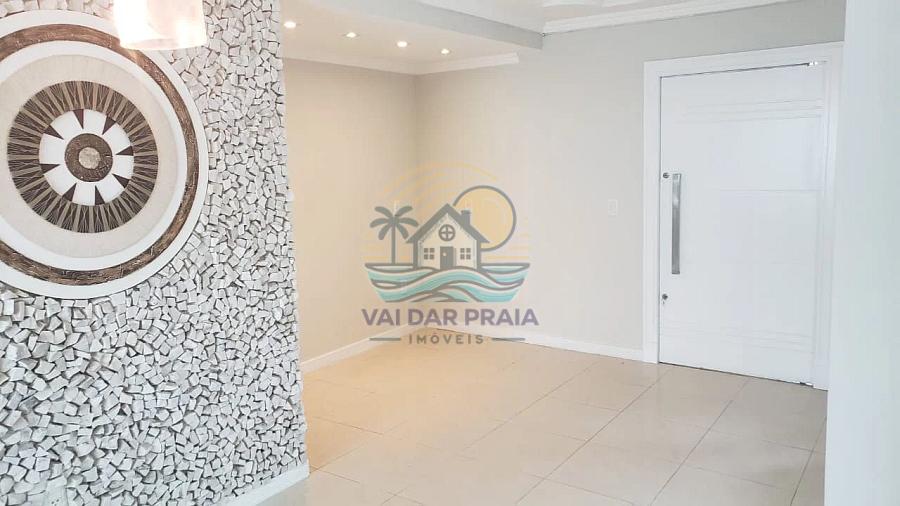 Casa à venda no bairro Nações em Balneário Camboriú | 325m², 3 pavimentos e área de lazer com piscina — foto 3