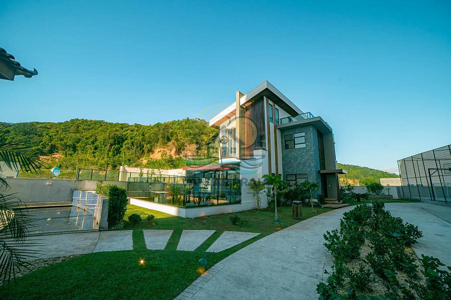Casa em Condomínio com 3 quartos à venda, 360m², 4 banheiros, 4 garagens - Ressacada - Itajaí — foto 1