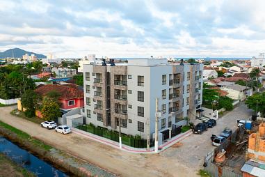 Moderno e Sofisticado, seu novo lar, com uma ampla sacada com churrasqueira