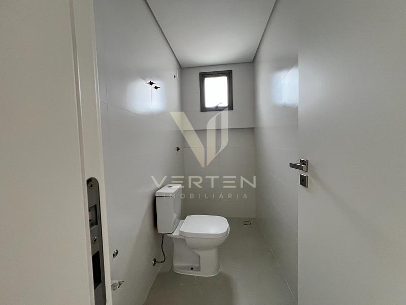 Apartamento de 2 Dormit�rios com Su�te no Residencial Duque 375 � Itaja� 12